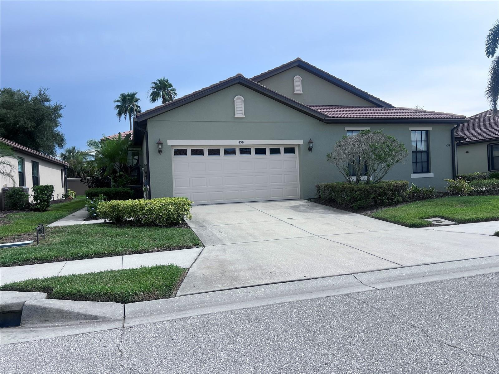 1498 Maseno Drive — photo