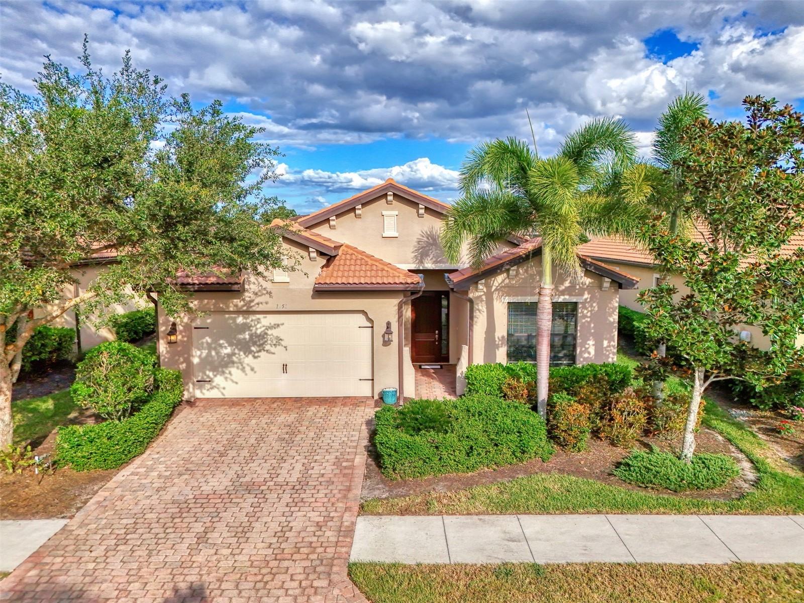 1050 Bluffwood Drive — photo
