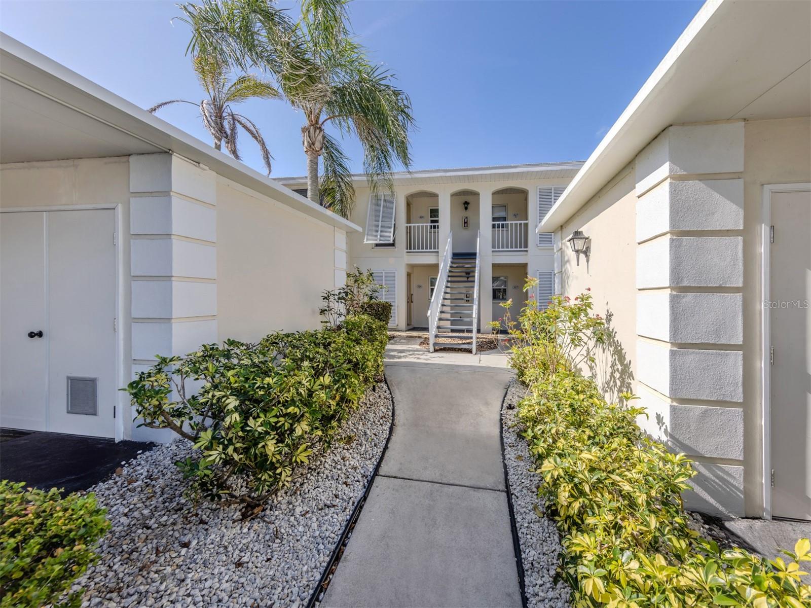 435 Cerromar Lane 326 — photo