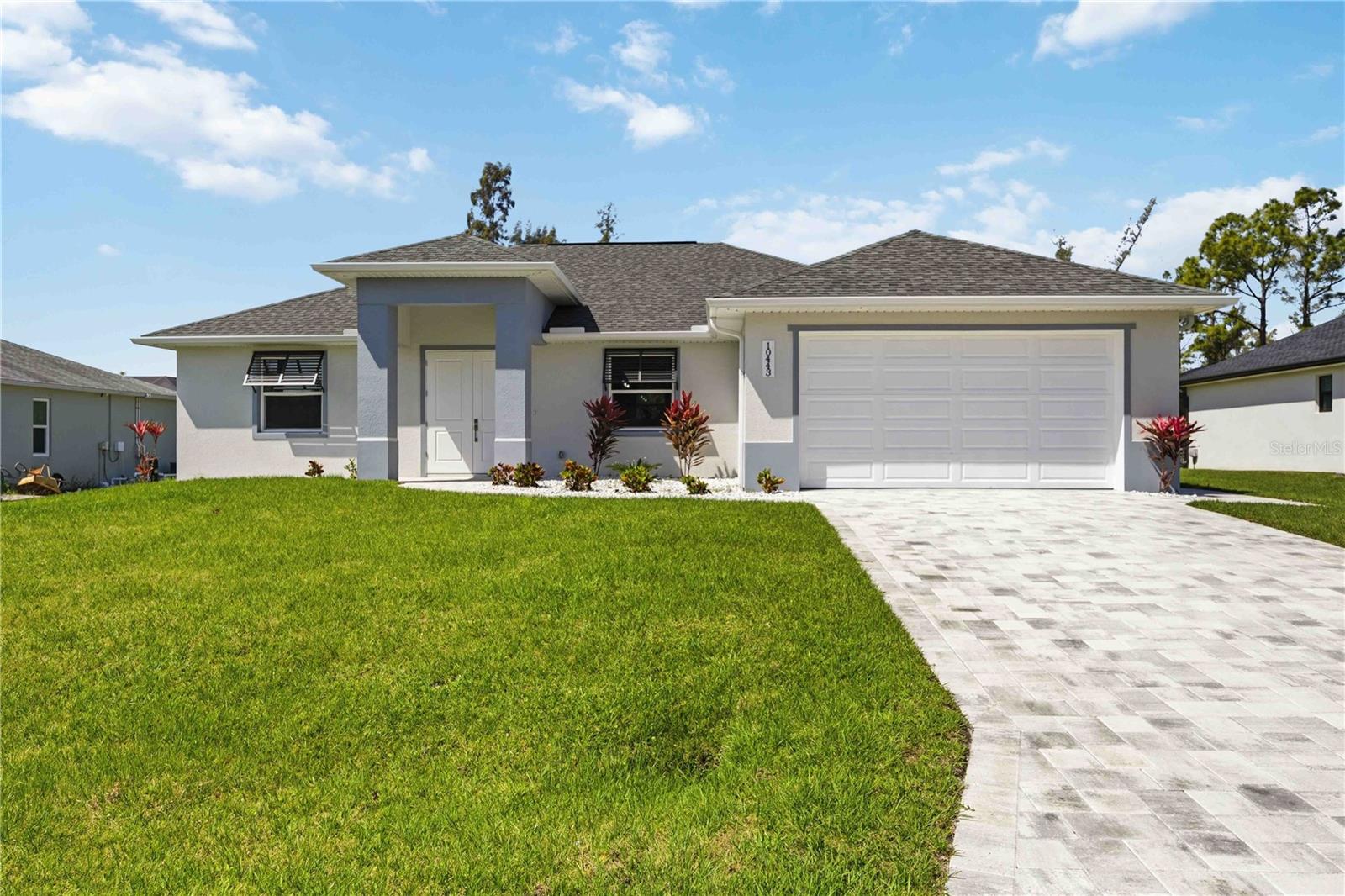10443 Riverside Road — photo