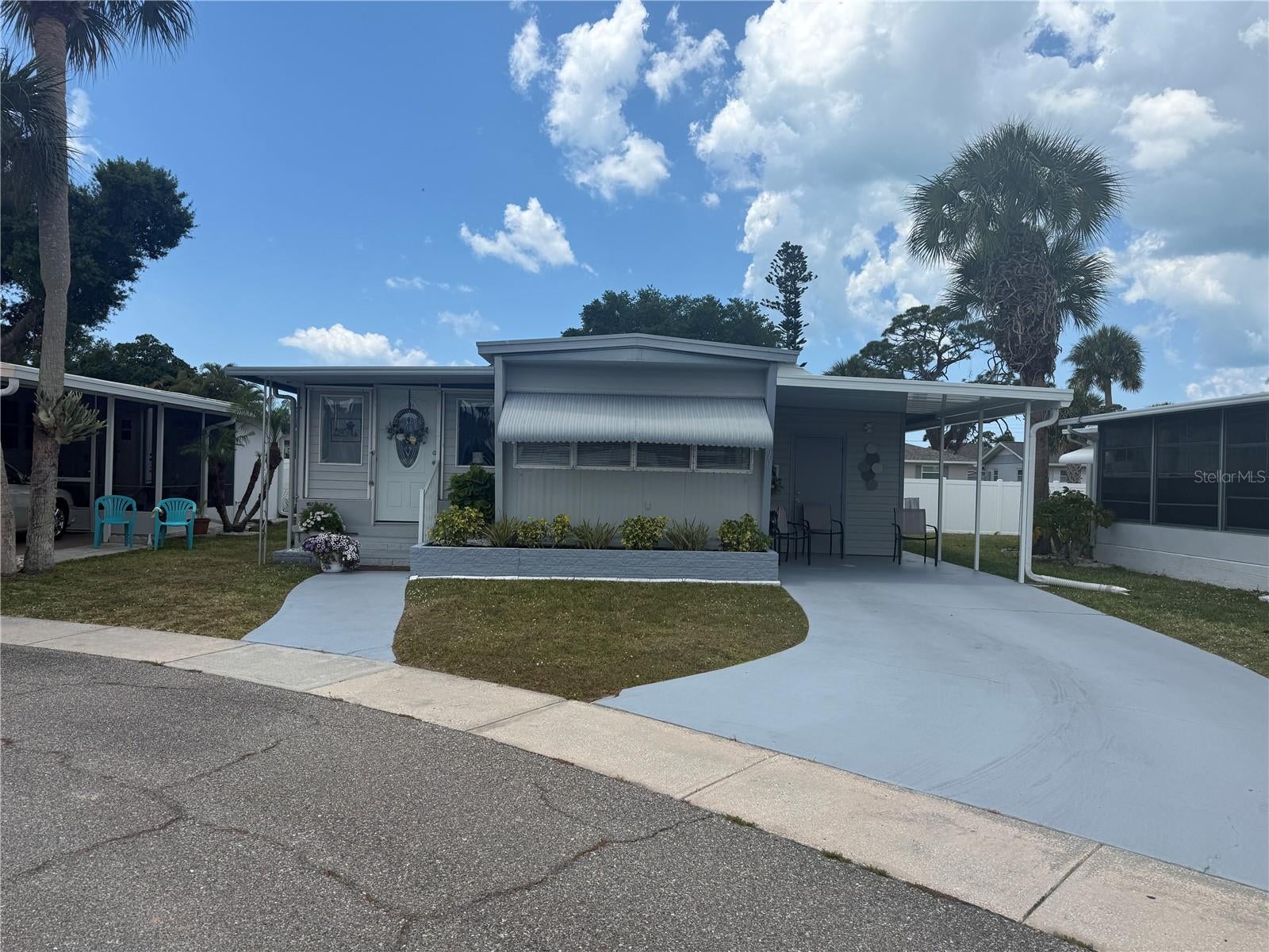 6190 Daffodil Road — photo