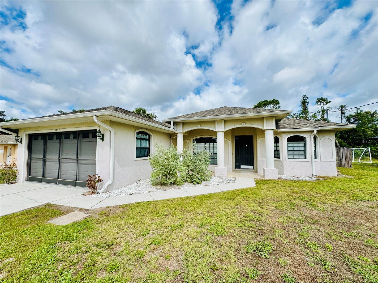3309 N Cranberry Boulevard — photo