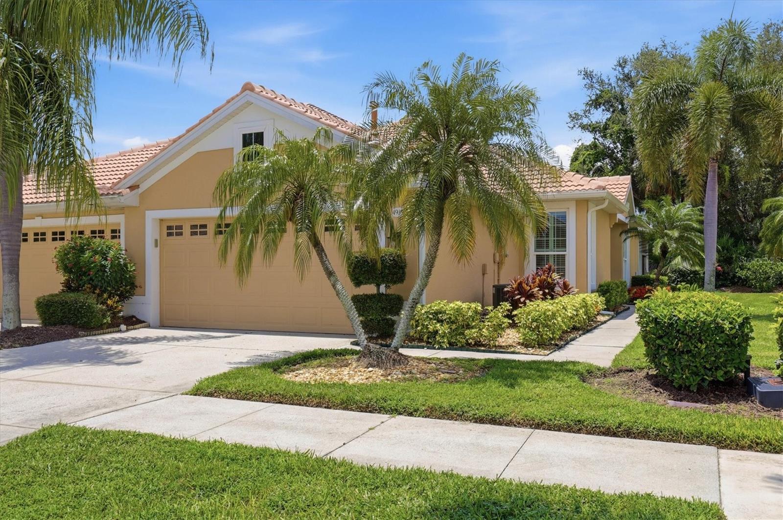 4939 Whispering Oaks Drive — photo