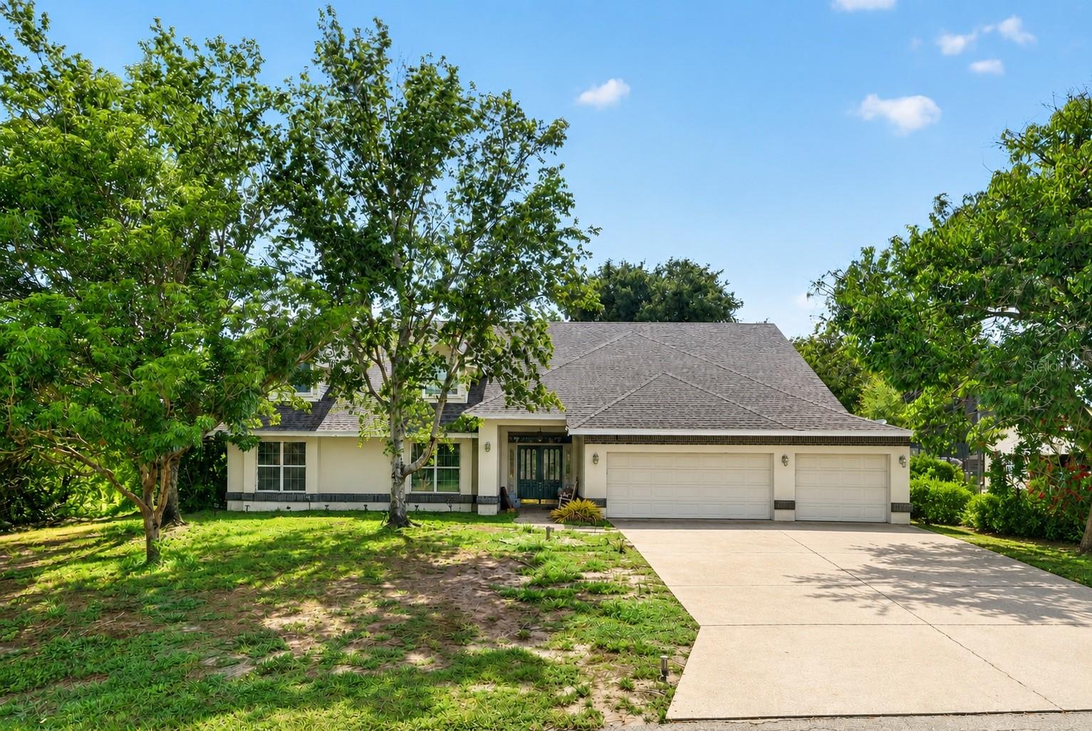 421 Willow Oak Court — photo
