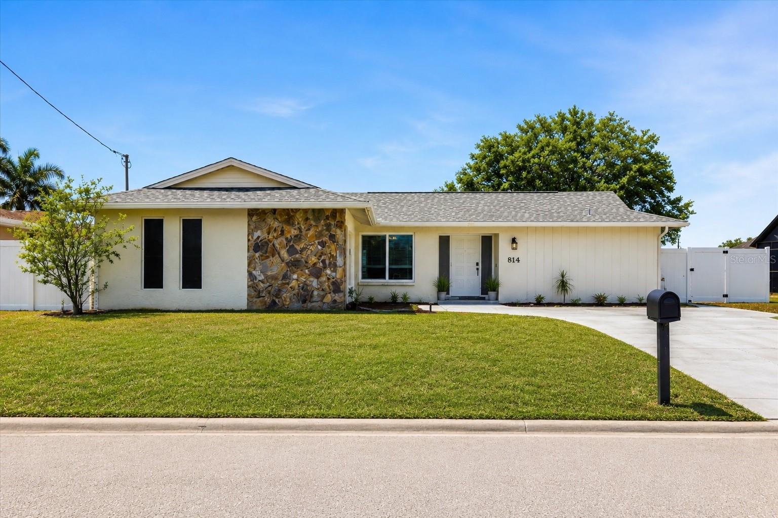 814 Ellicott Circle NW — photo