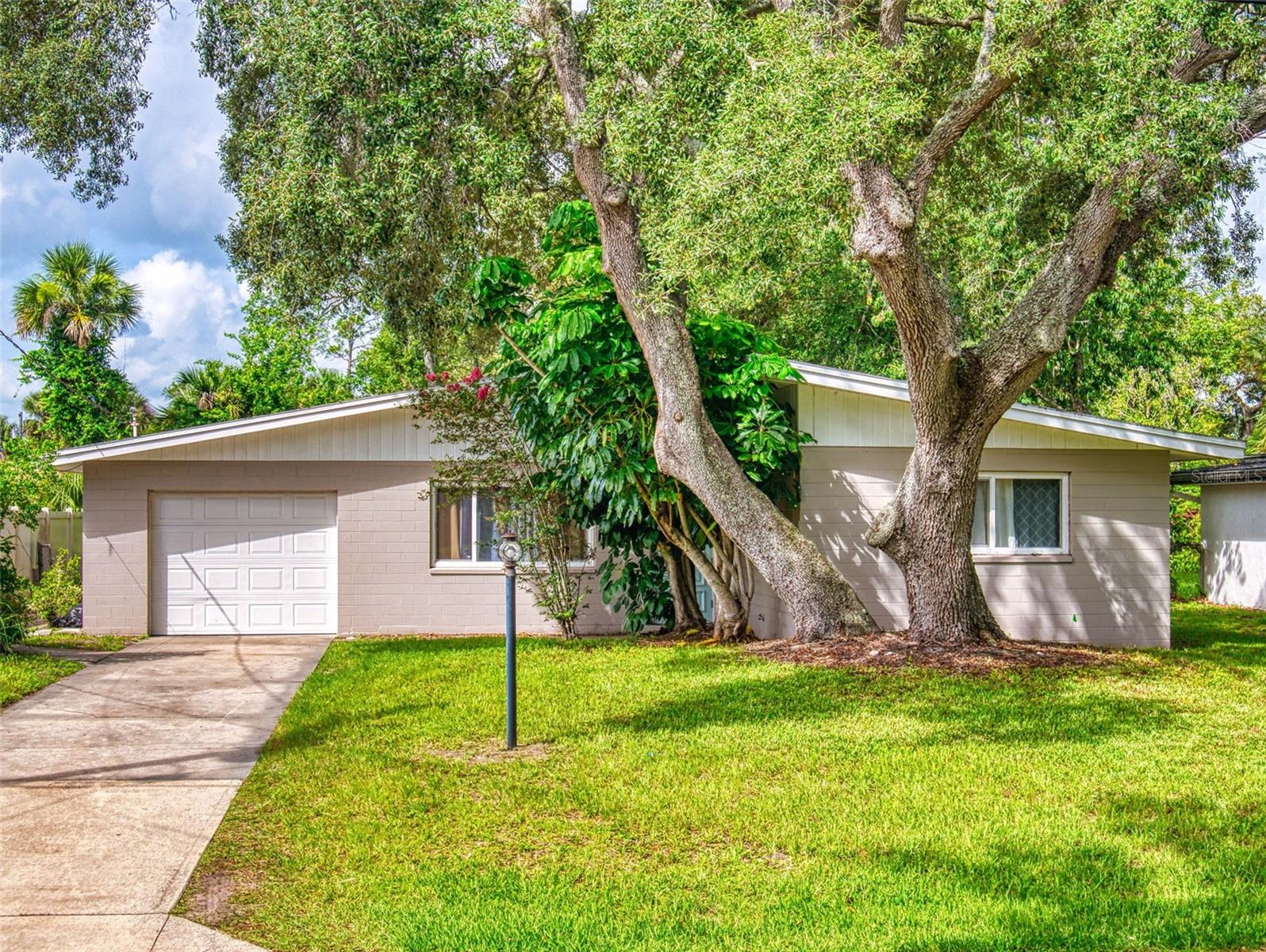 5476 W Bayshore Drive — photo