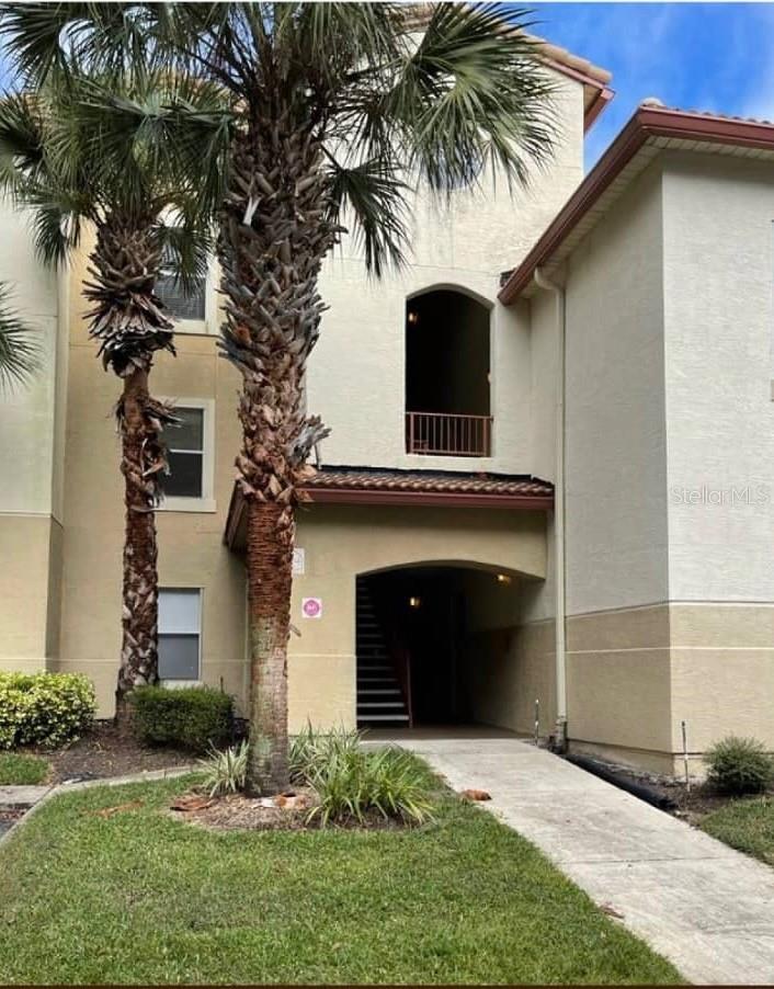 824 Camargo Way 106 — photo