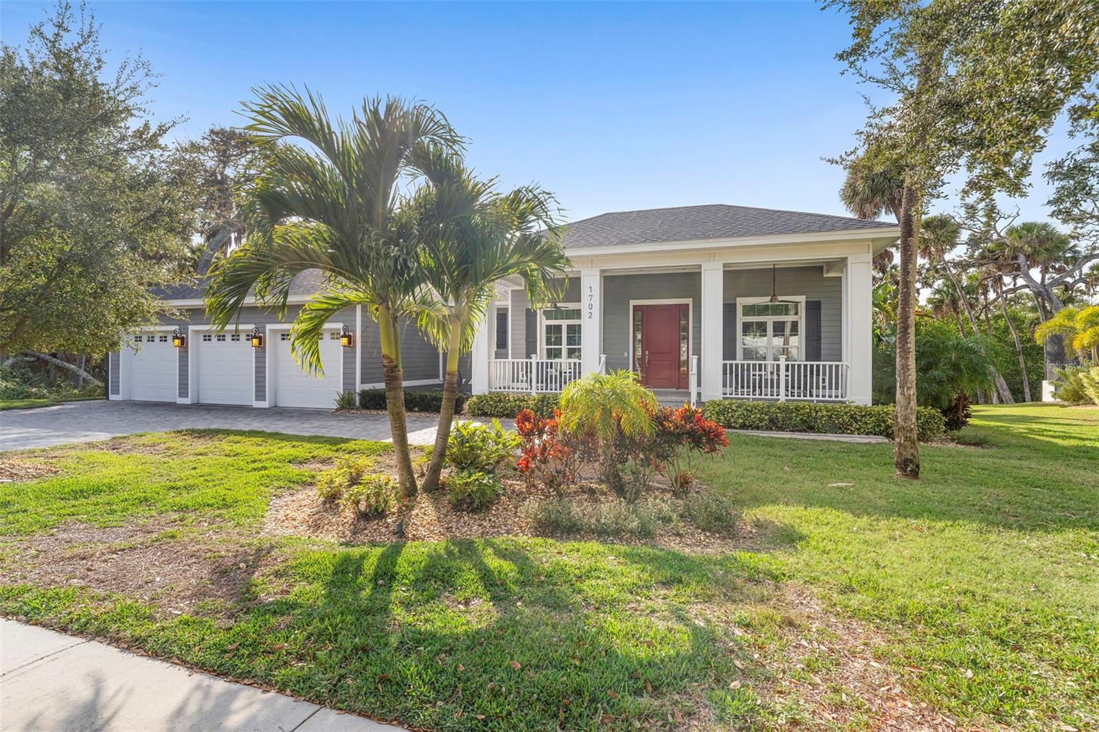 1702 Saxon Drive — photo