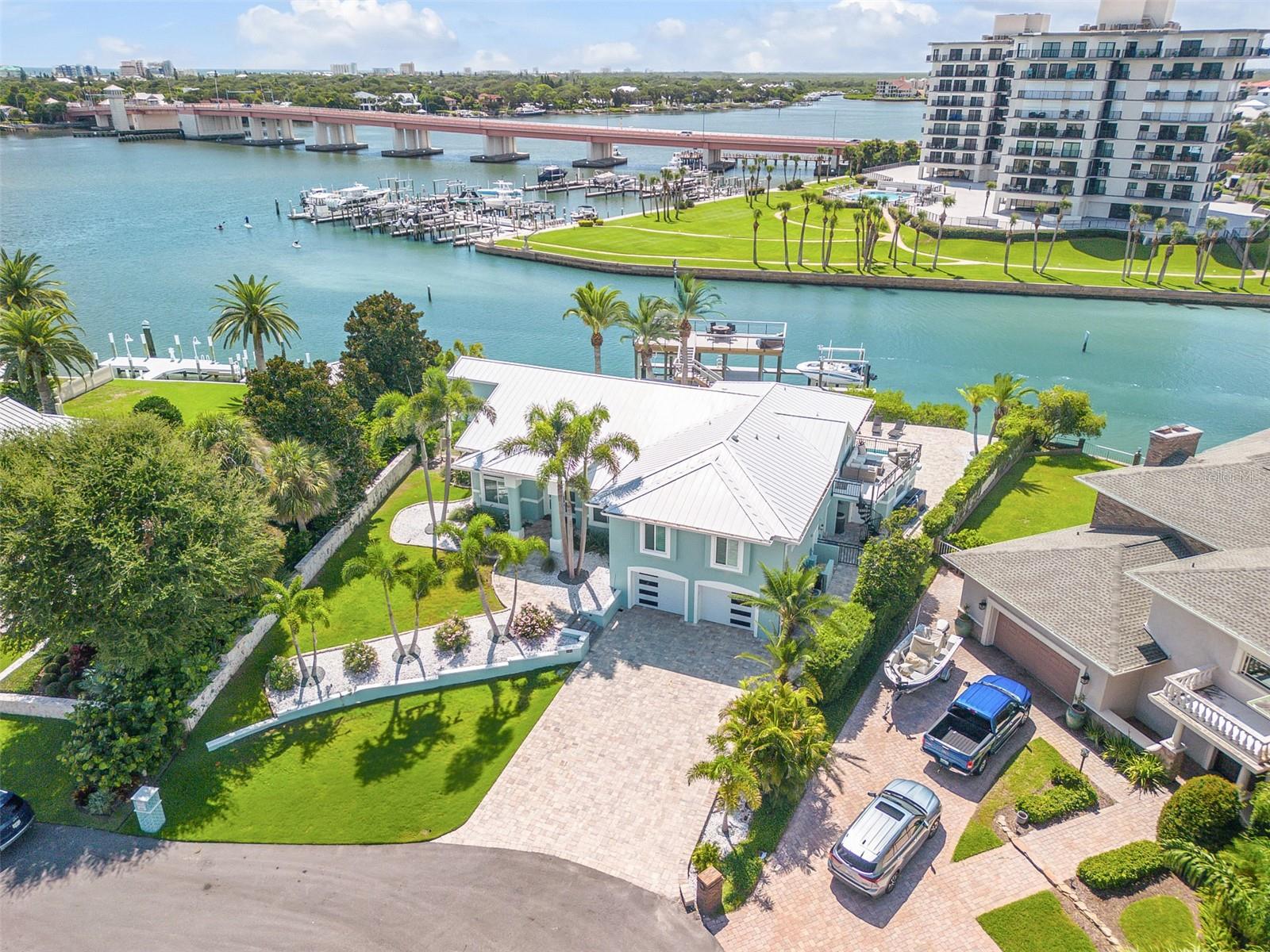 444 Quay Assisi Court — photo