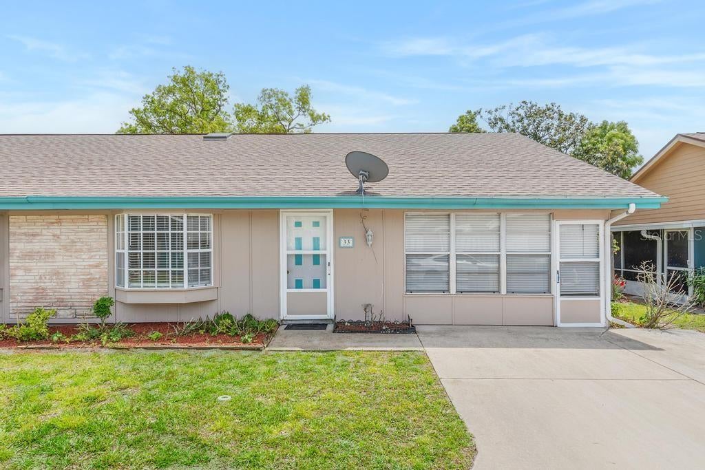 33 Sandra Circle — photo