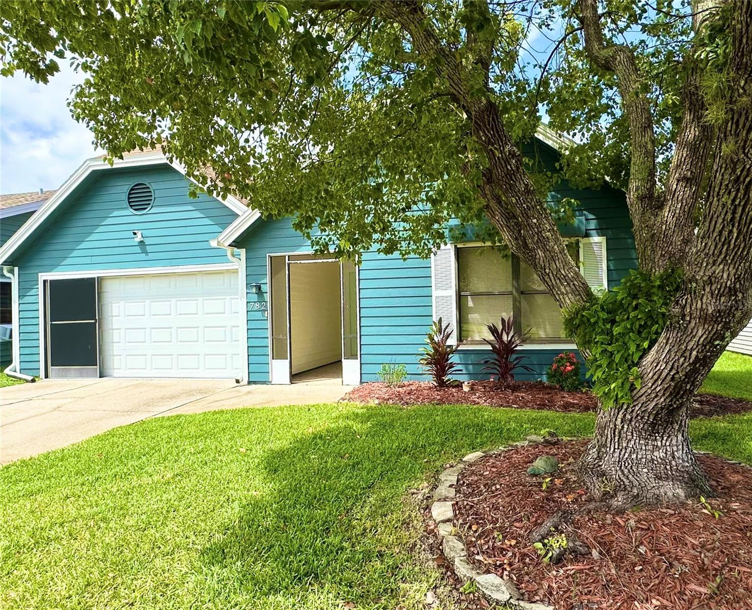 782 Pine Shores Circle — photo