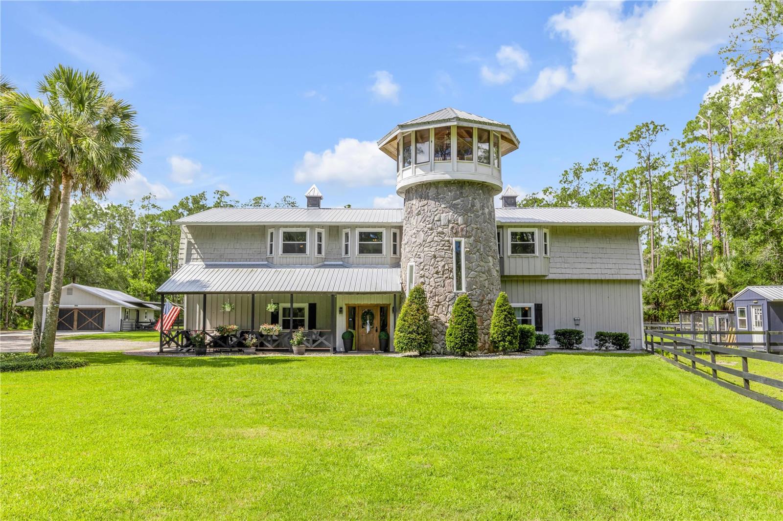 2195 W Poinsettia Drive — photo