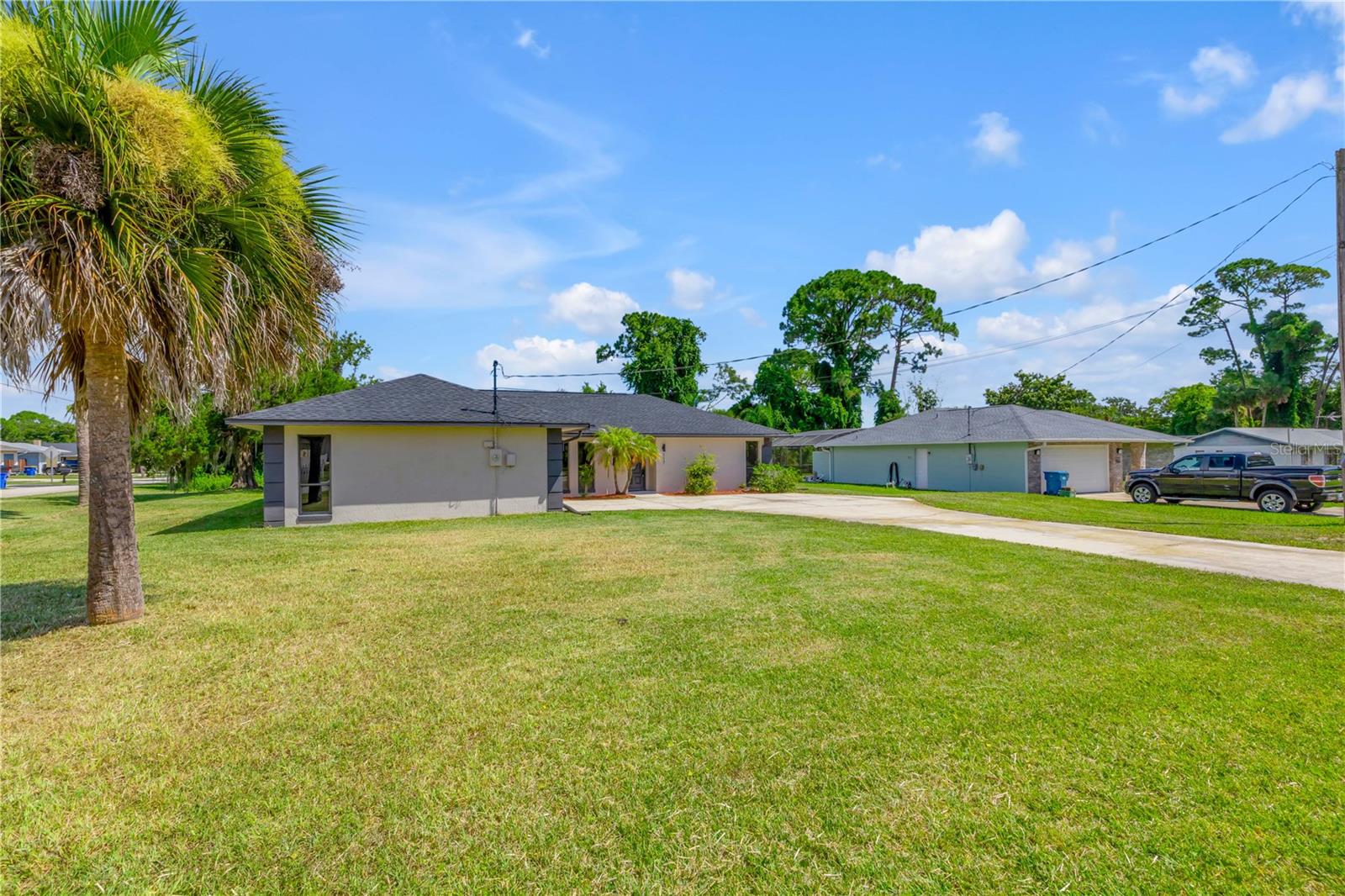 117 Poinciana Road — photo