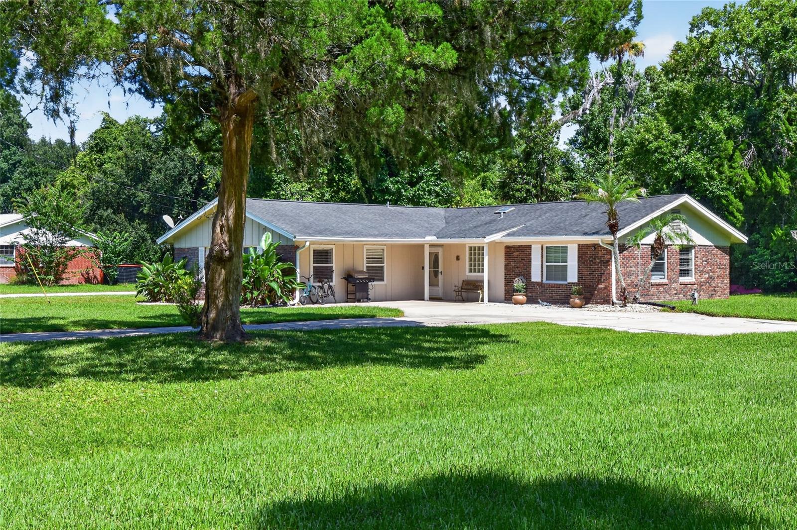 2420 Hazel Bishop Drive — photo
