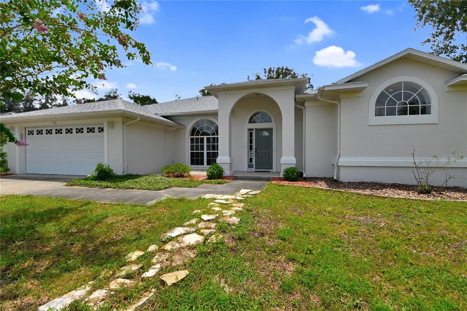 516 Sun Lake Drive — photo
