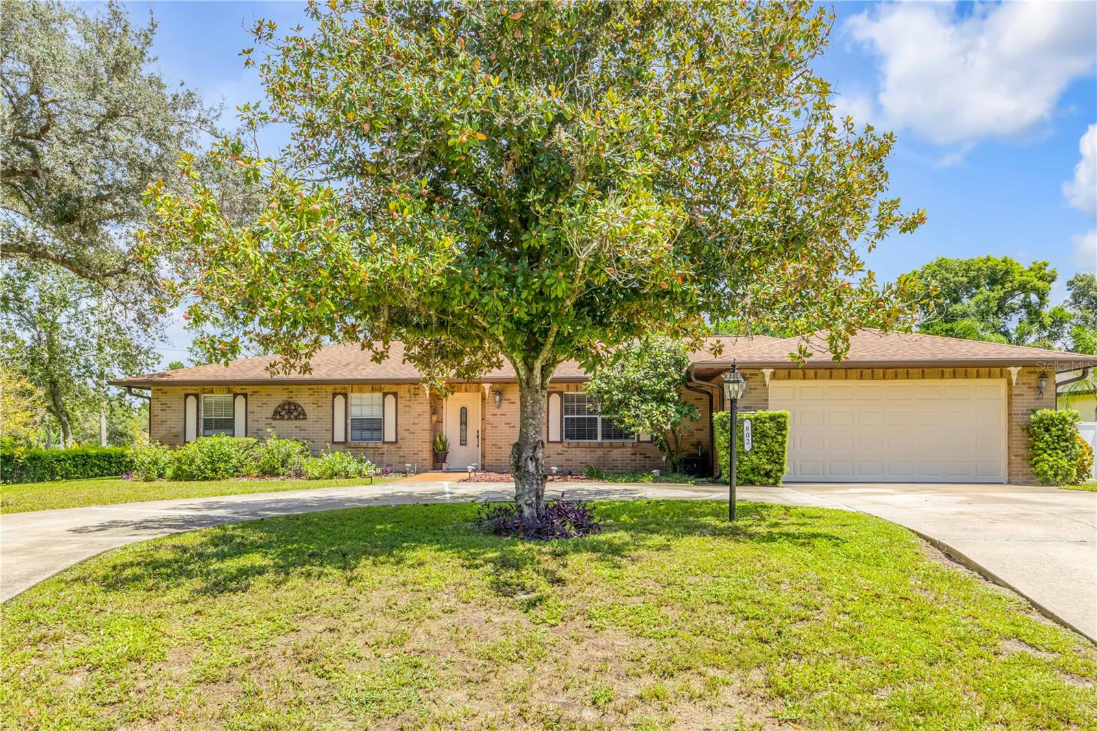802 Sylvia Drive — photo