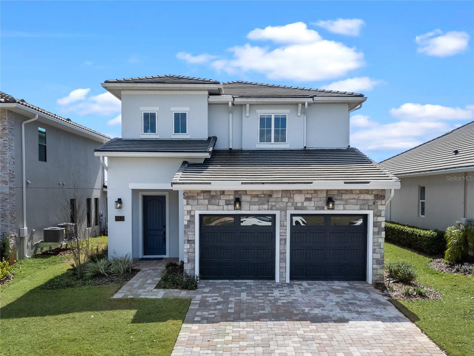 16112 Vetta Drive — photo