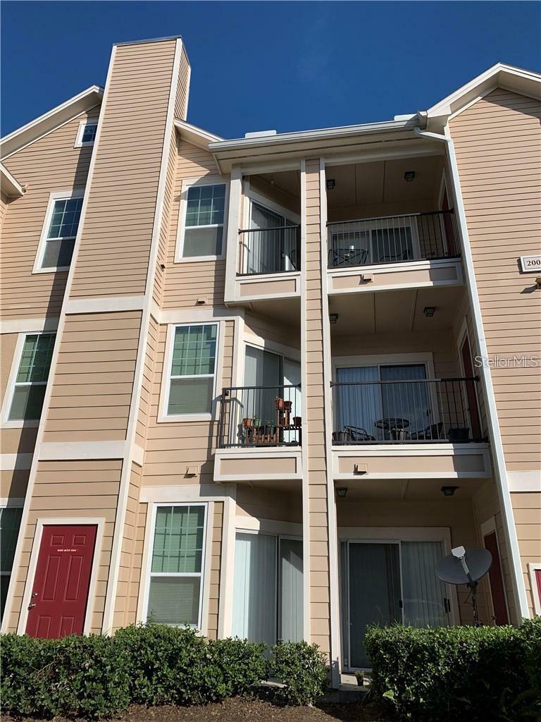 2000 Erving Circle 102 — photo
