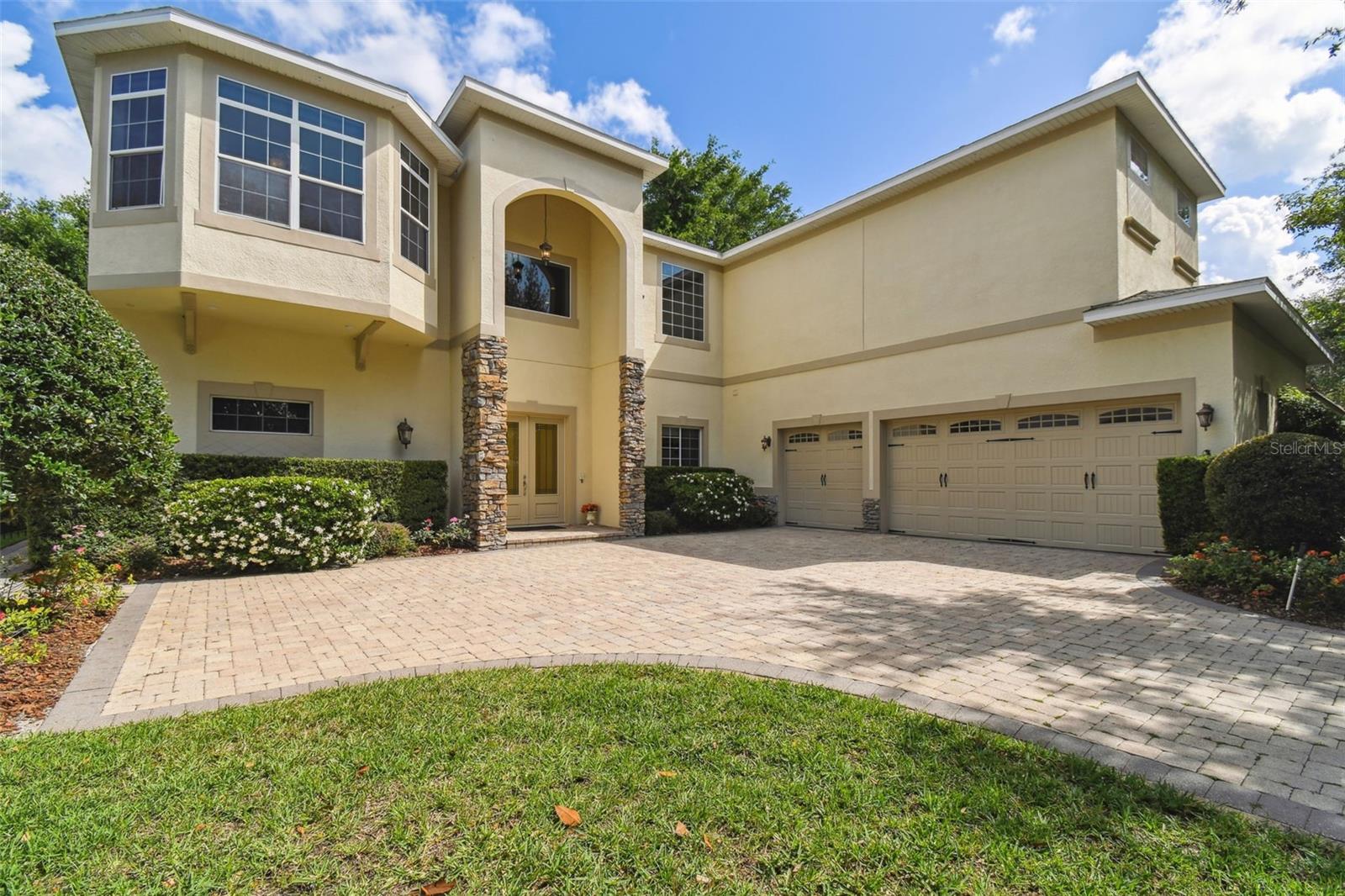 755 Cranes Court — photo