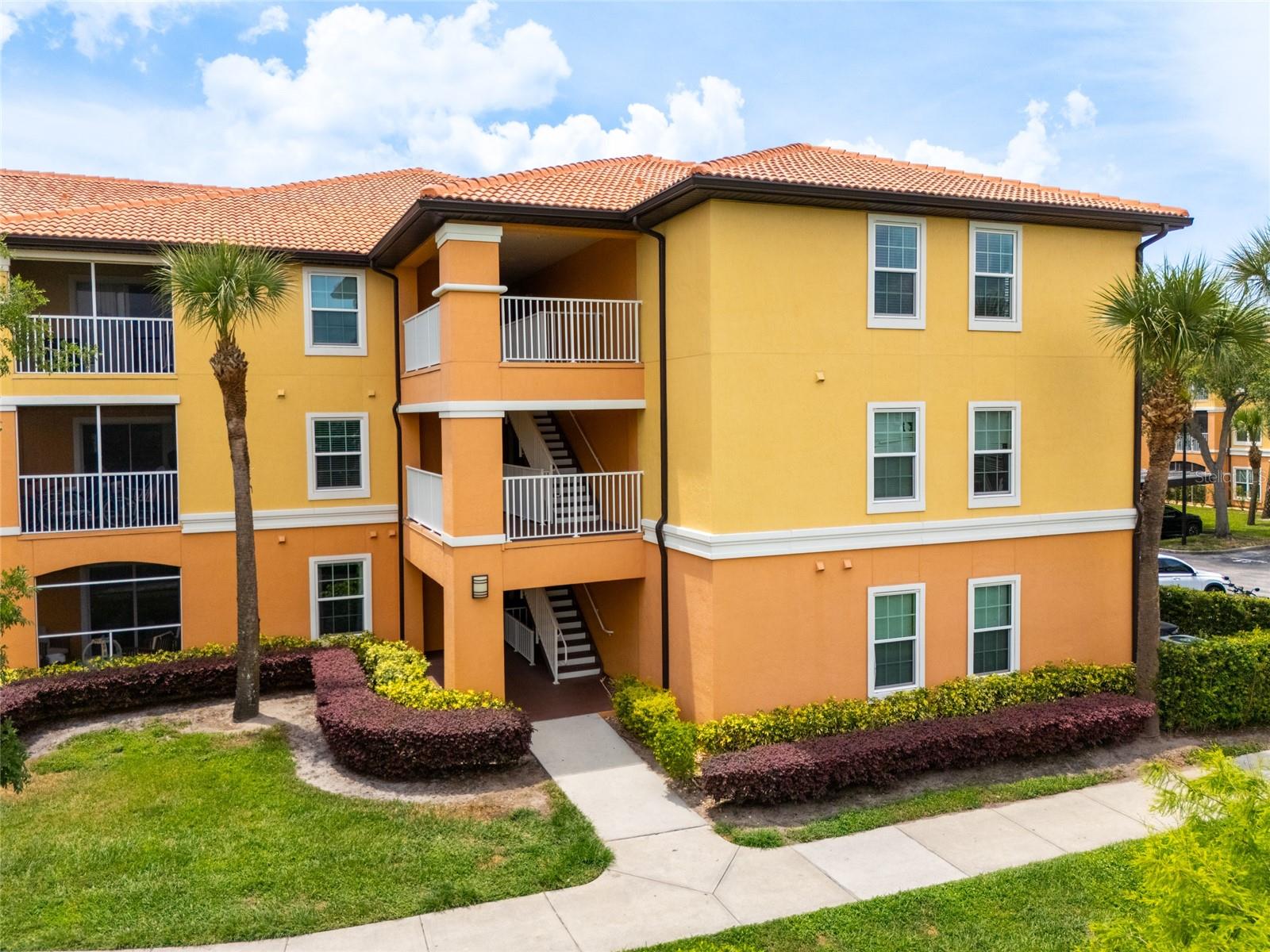 5447 Vineland Road 1308 — photo
