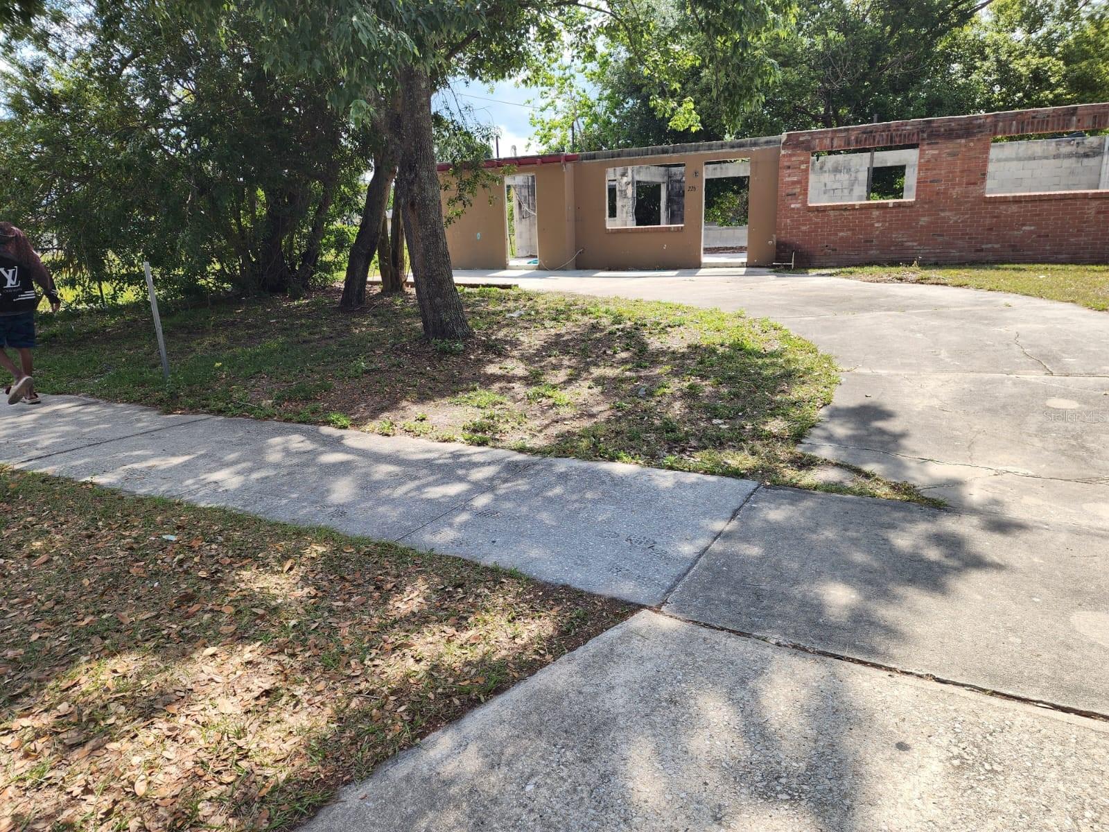 2260 Willie Mays Parkway — photo