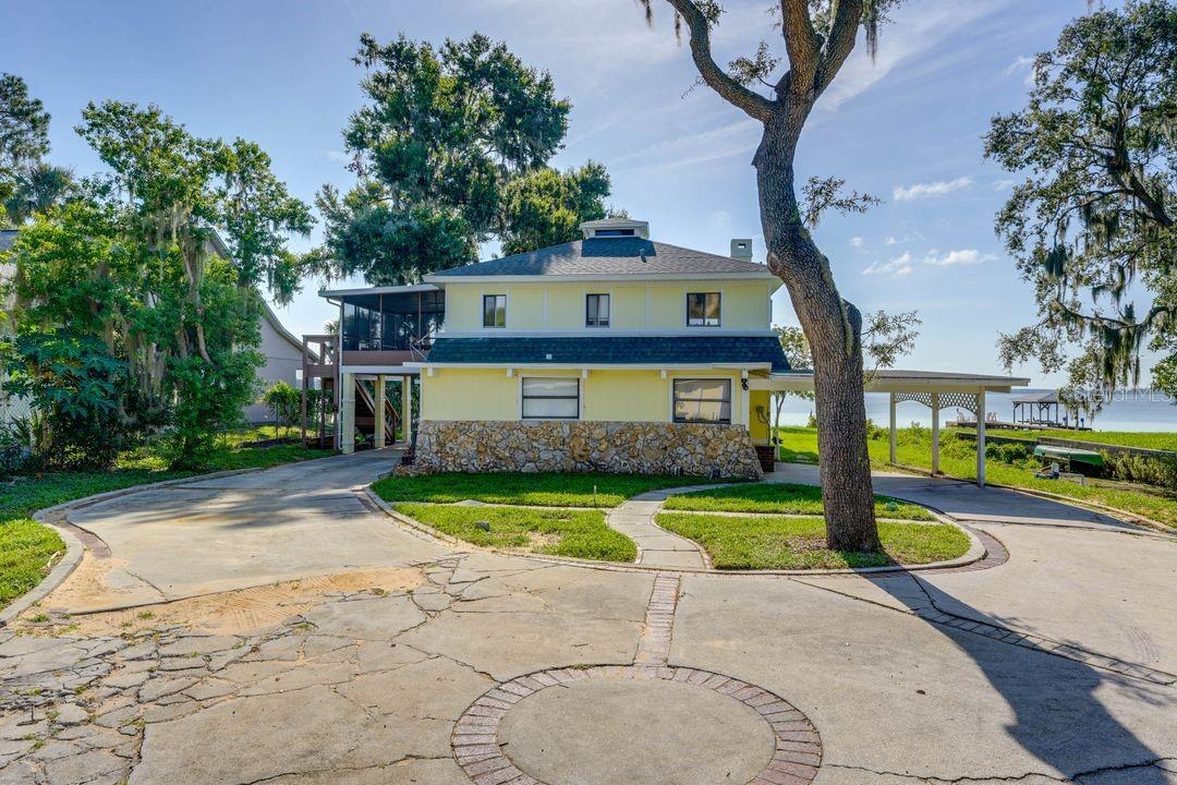 900 N Harbor Terrace — photo