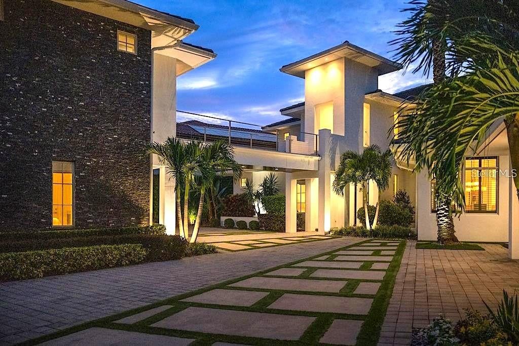 9721 Carillon Park Drive — photo