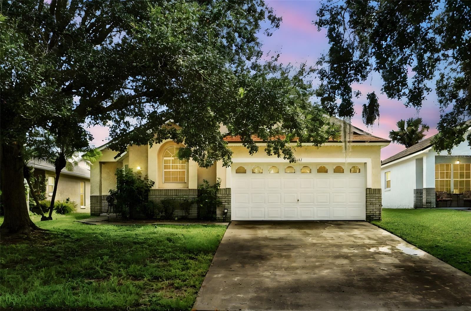 131 S Roma Way — photo