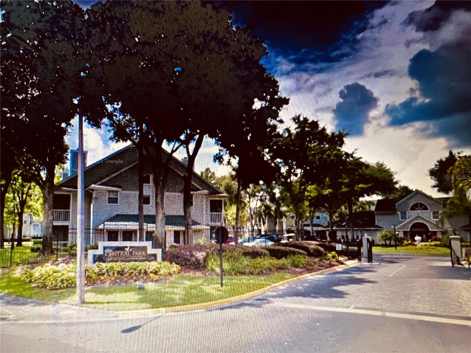 6052 Westgate Drive 102 — photo