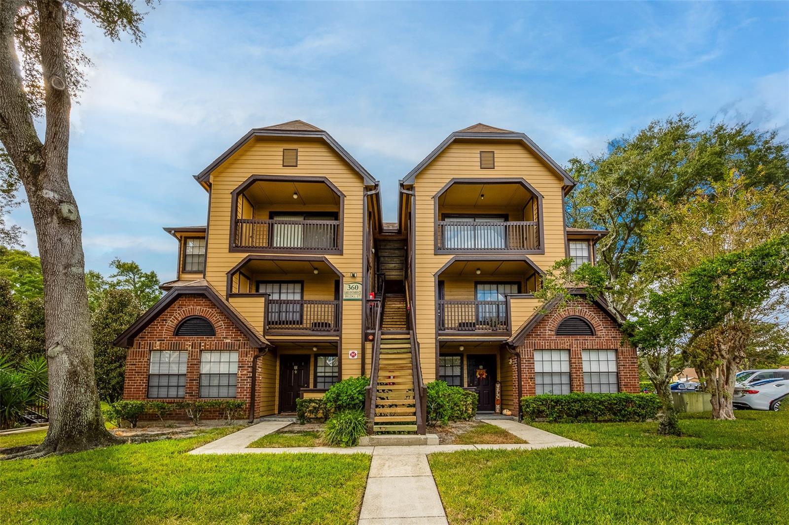 360 Lake Ontario Court 202 — photo
