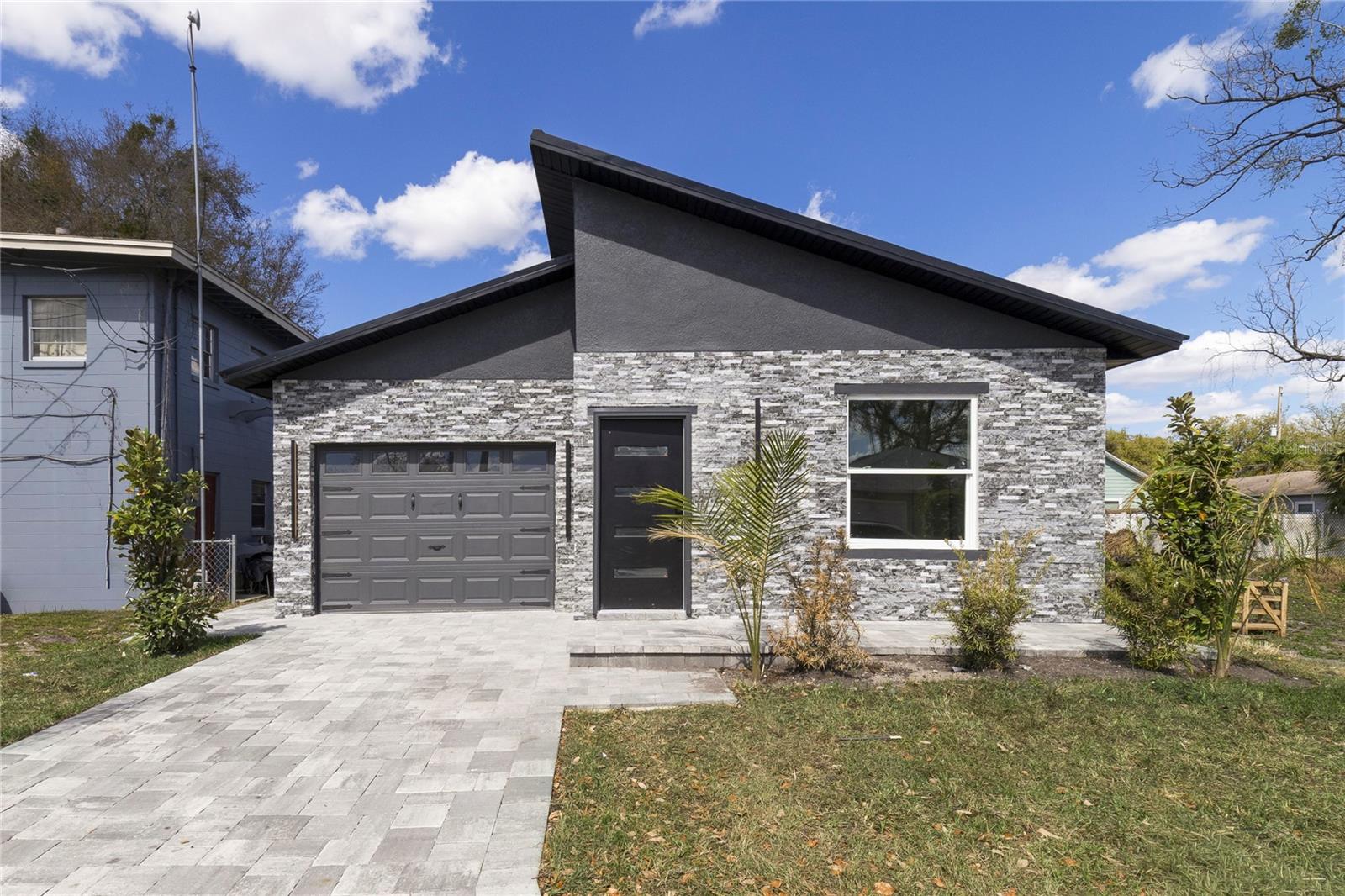 1013 Randall Street — photo