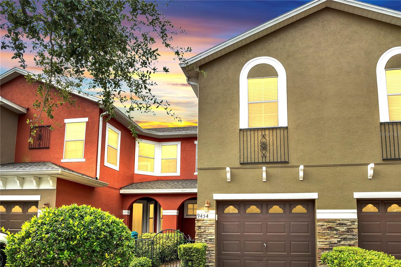 9454 Silver Buttonwood Street — photo