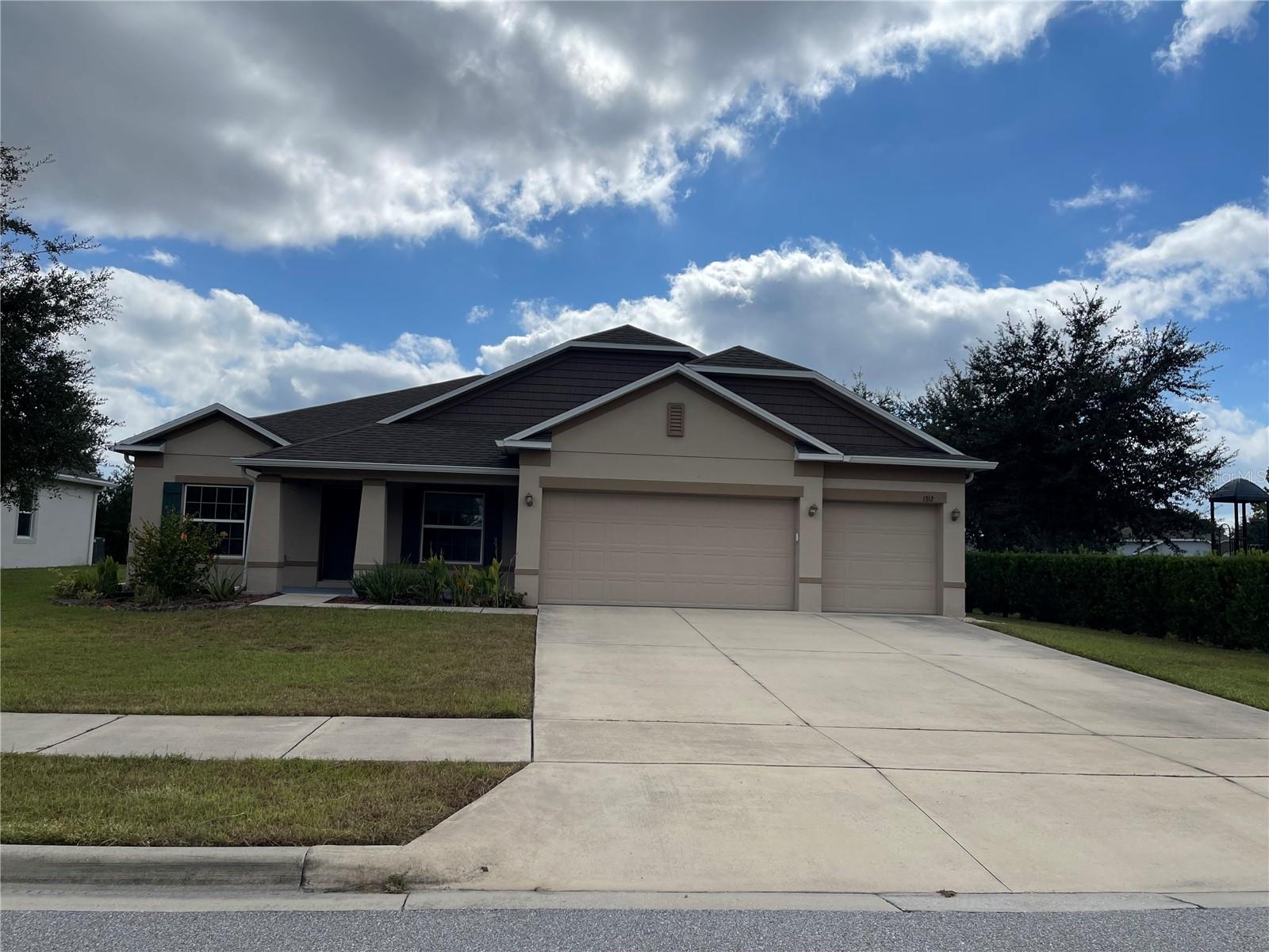 1312 Ralph Poe Drive — photo