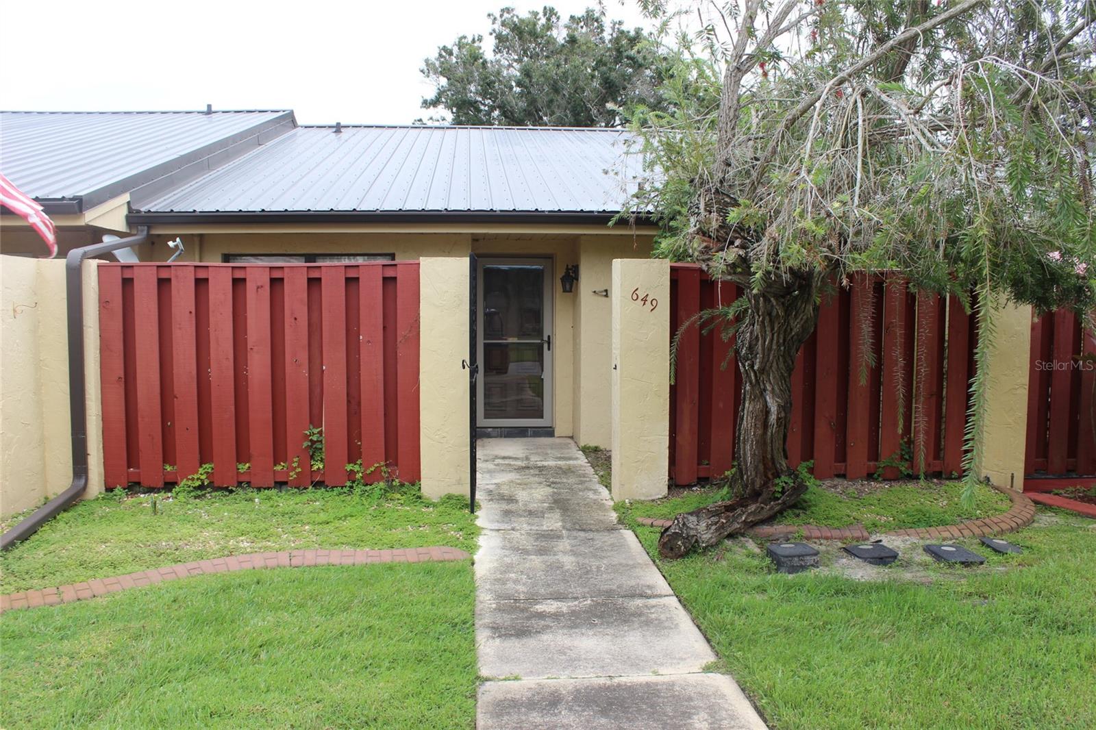 649 Broadmoor Circle — photo