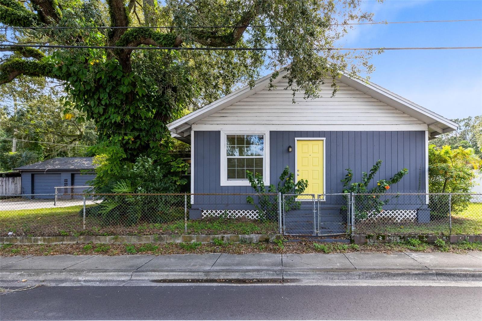 701 E 25th Street — photo