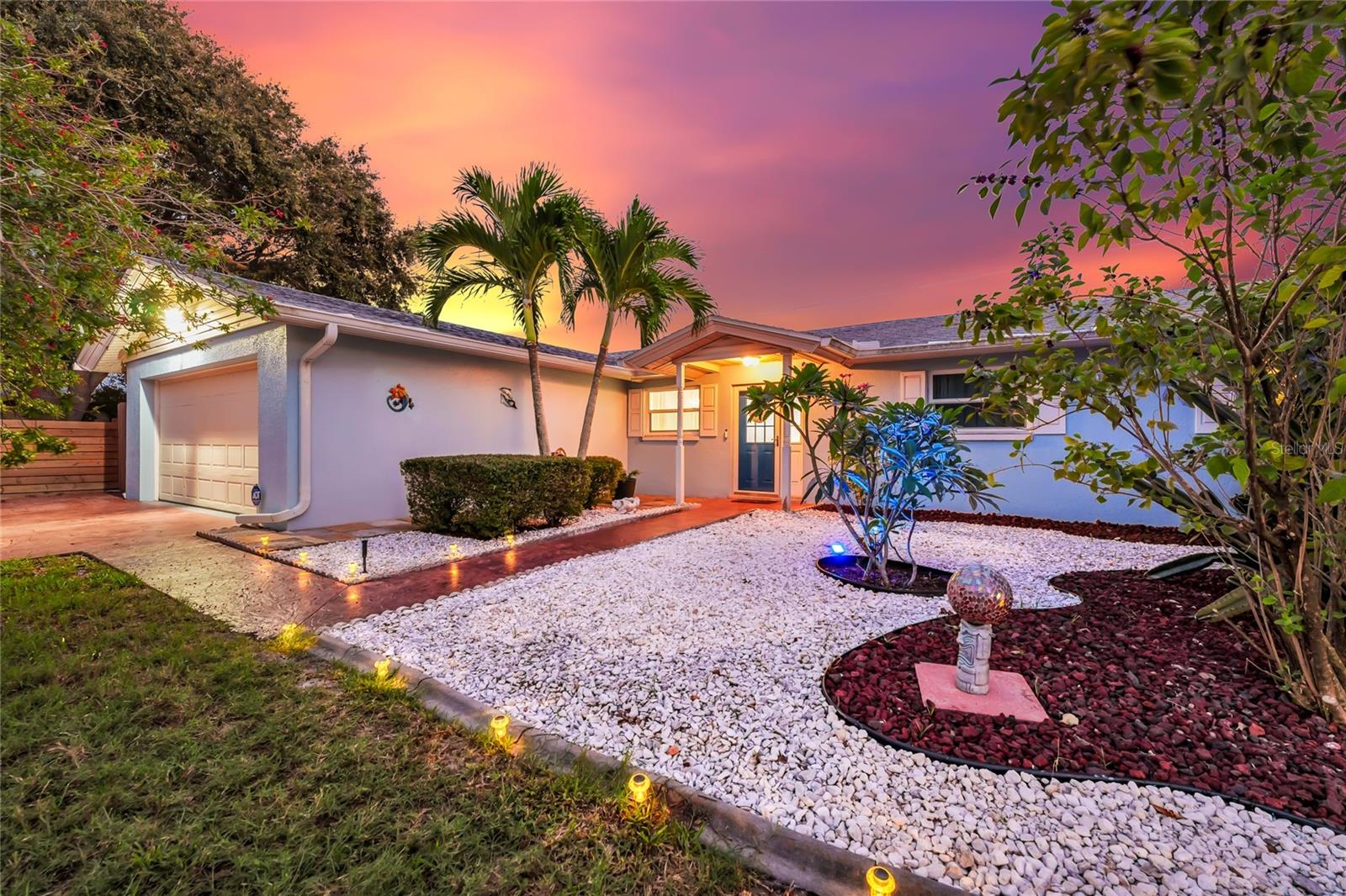 363 Harbor Dr — photo