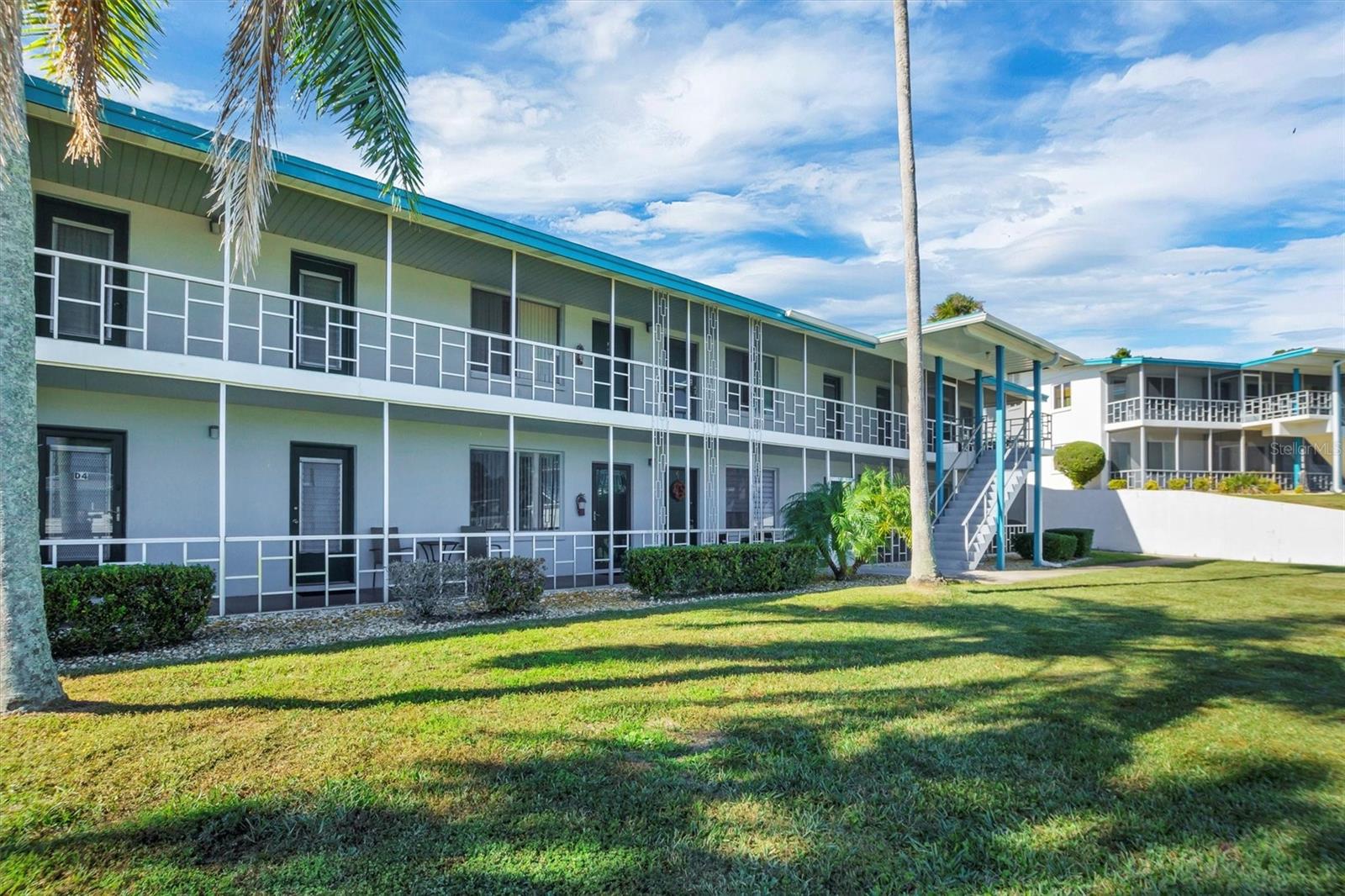 1600 W Lake Parker Drive D5 — photo