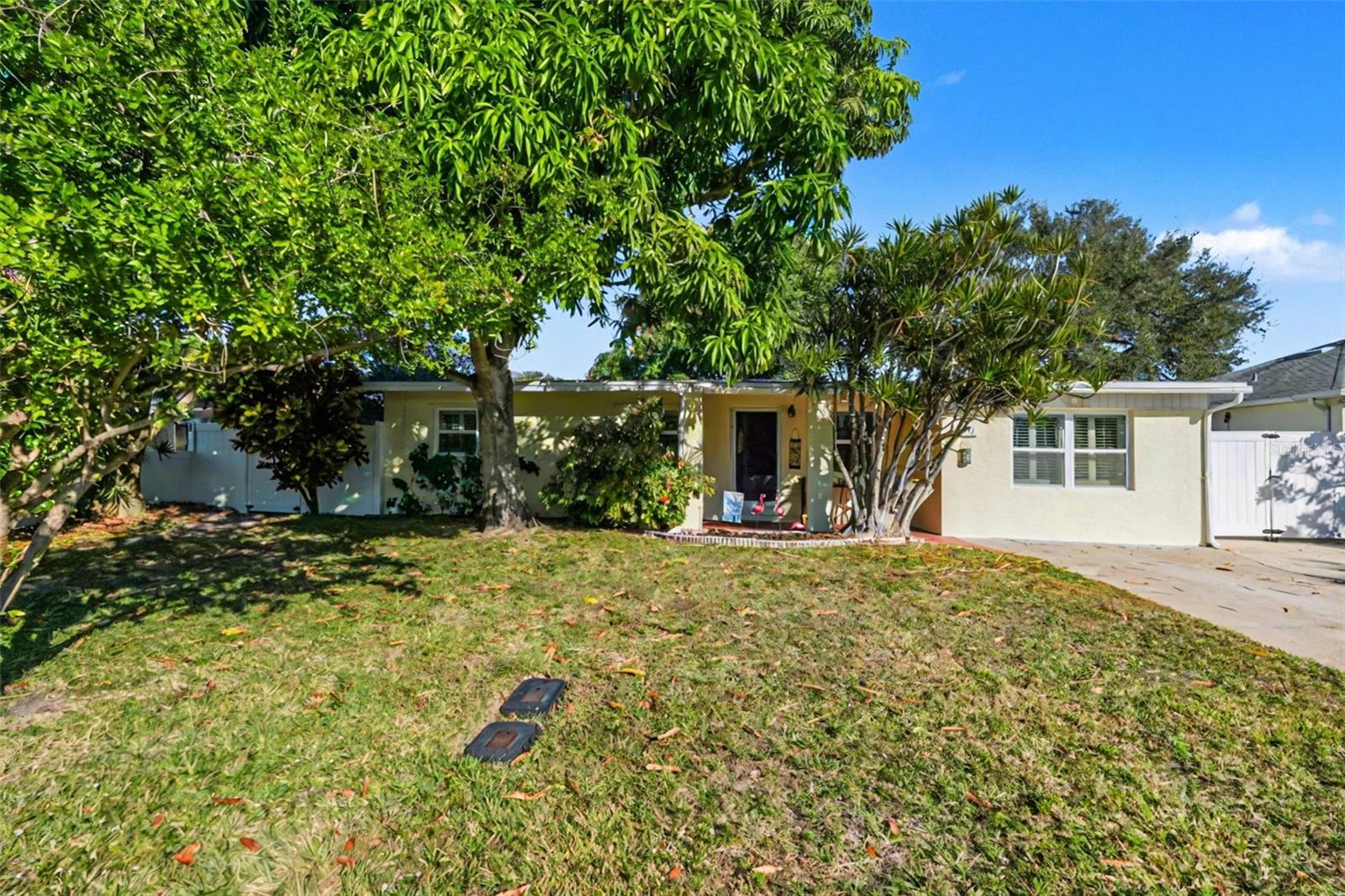 206 Harbor Drive — photo