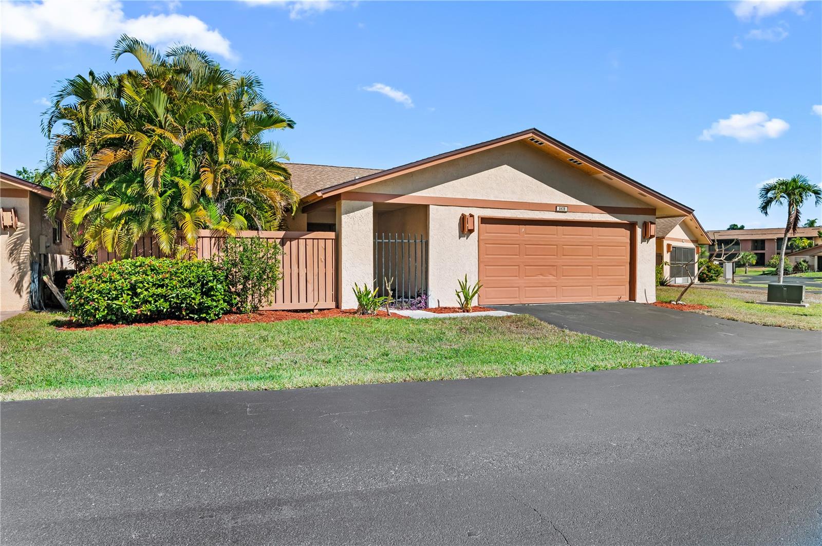 6479 Royal Woods Drive — photo