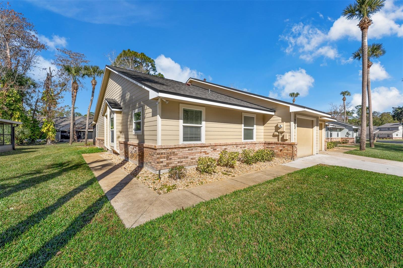 233 Bob White Court — photo