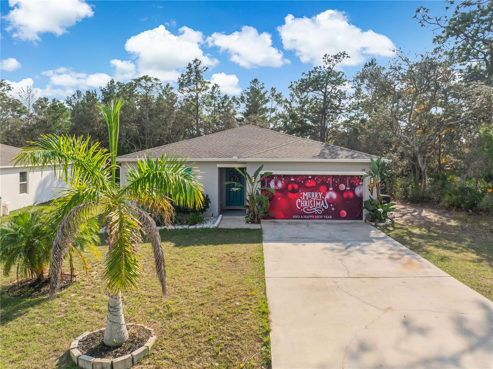 328 Hibiscus Drive — photo