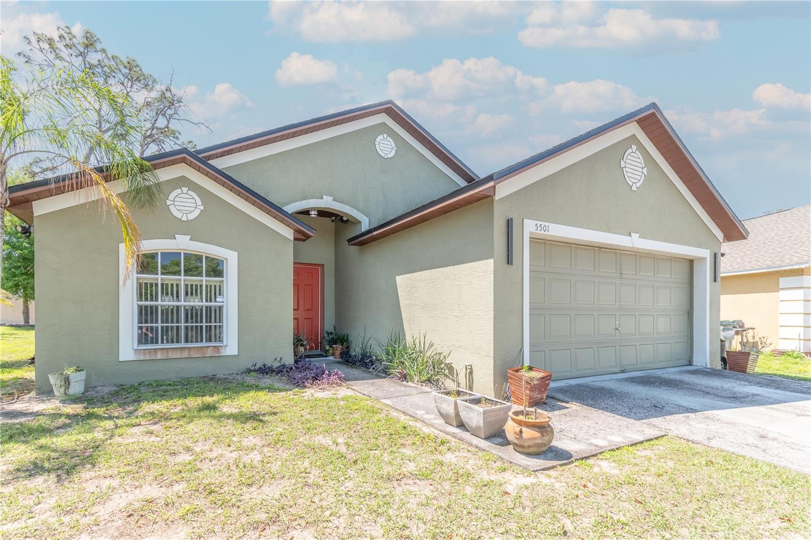 5501 Chatham Woods Court — photo