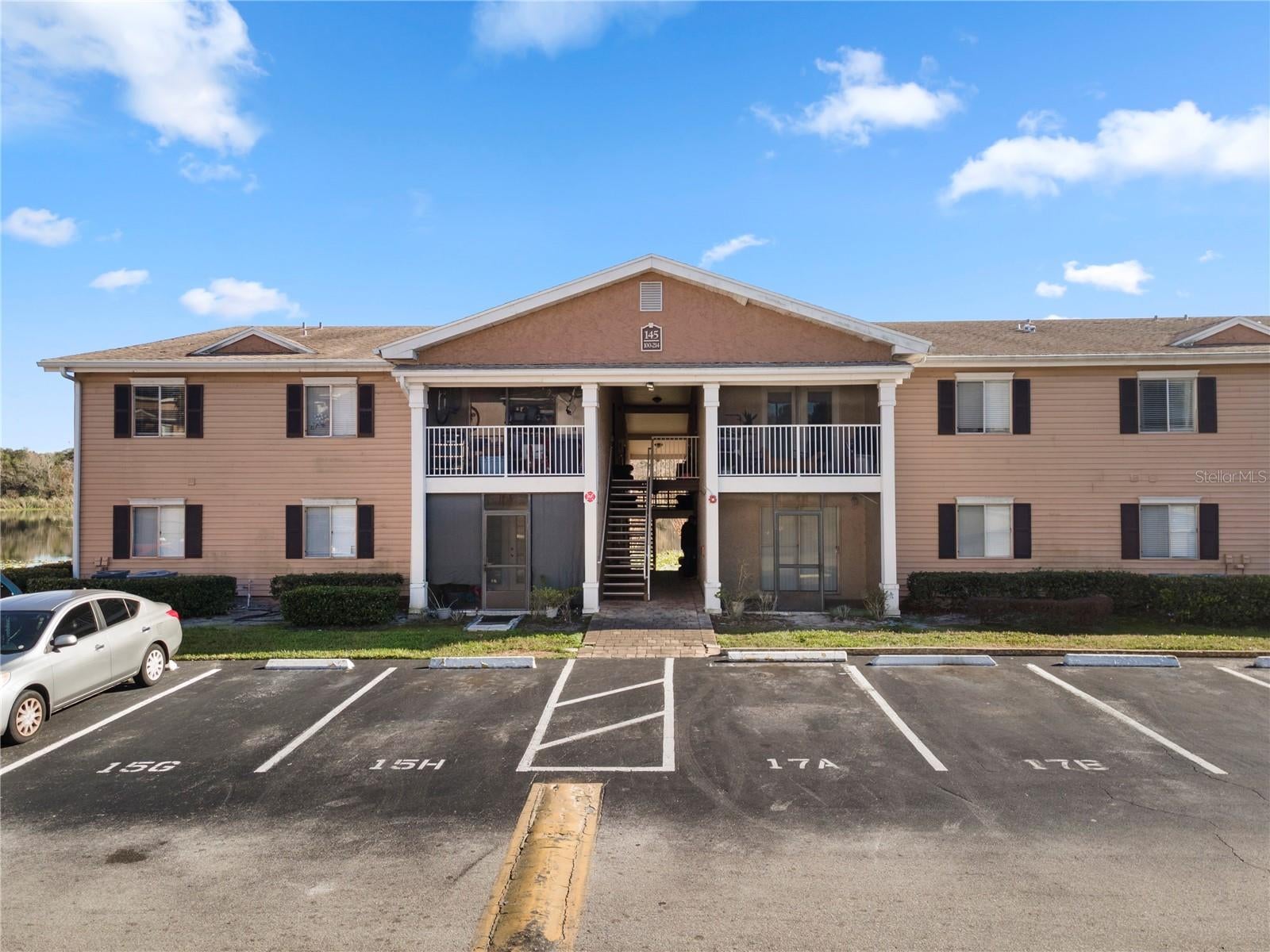 145 N Pearl Lake Causeway 106 — photo