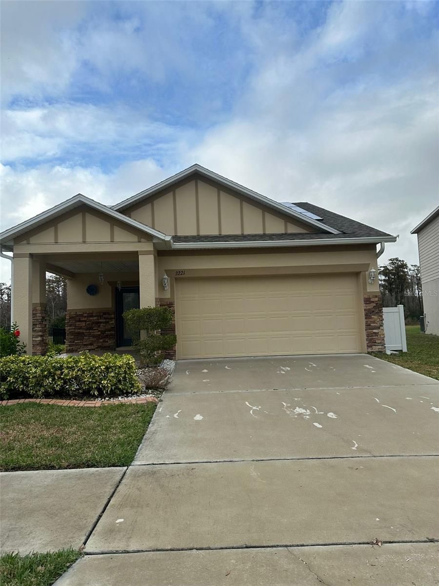 2221 Canyon Breeze Avenue — photo