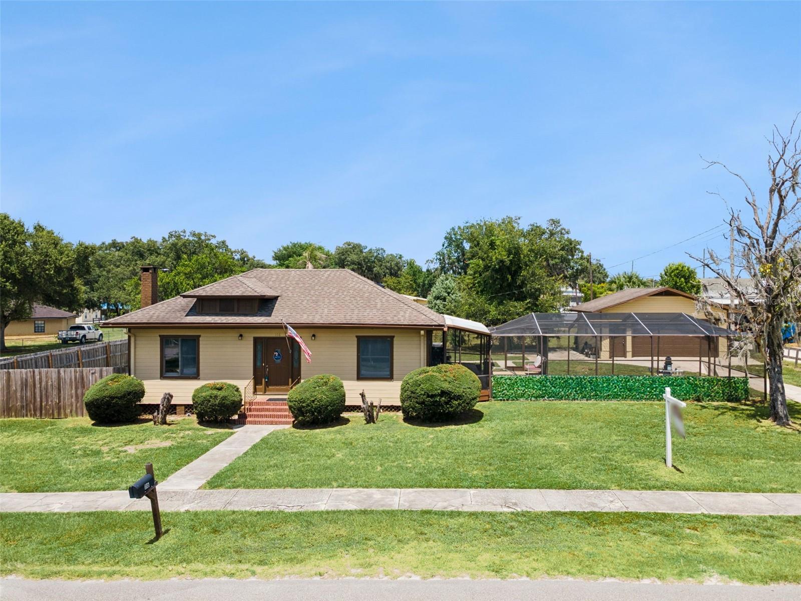 116 W Arborvitae Lane — photo