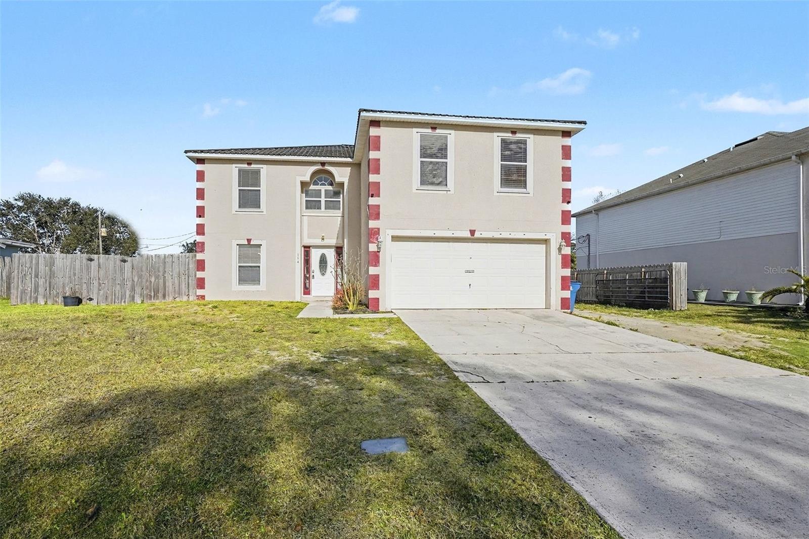 194 Abalone Road NW — photo