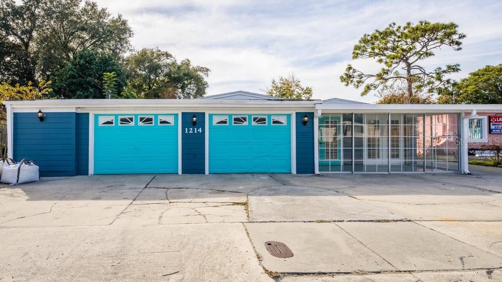 1214 N Pine Hills Road — photo