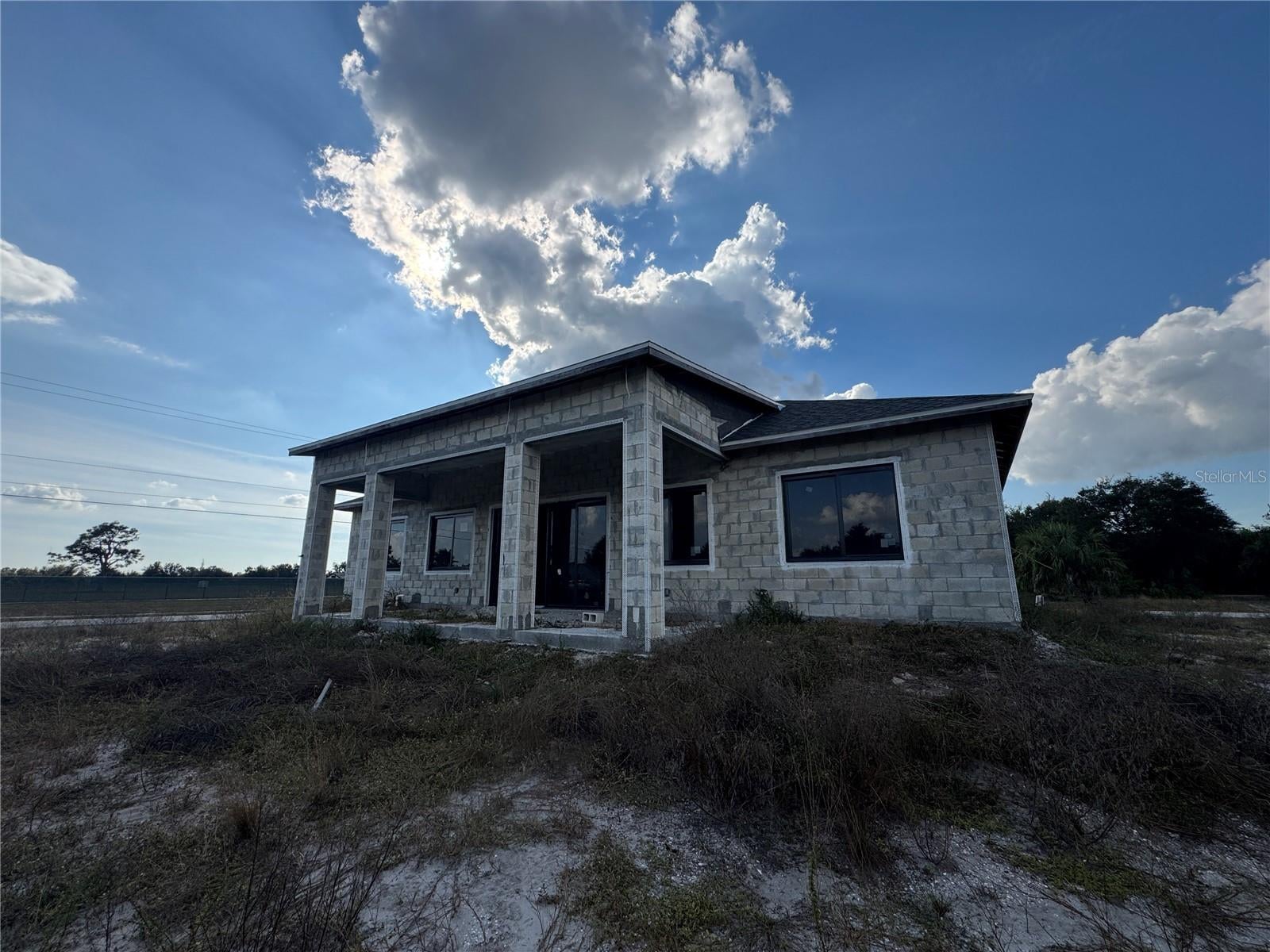 Home in PORT CHARLOTTE, FL 33981 — photo 2
