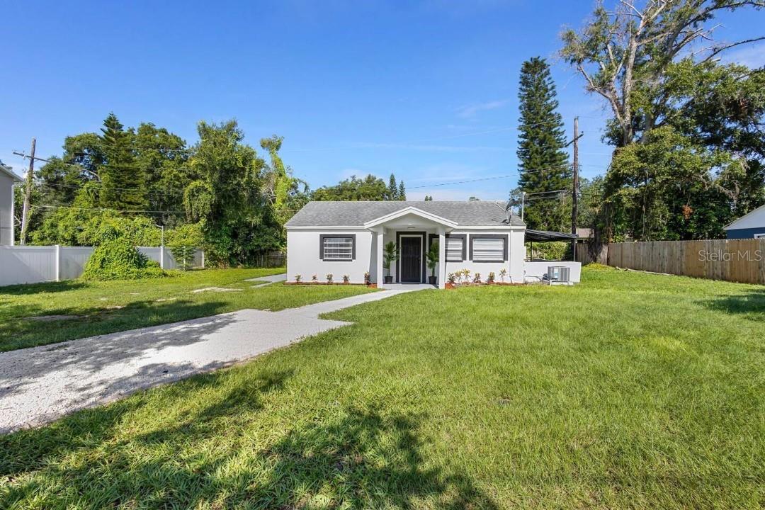 2600 S Crystal Lake Drive — photo