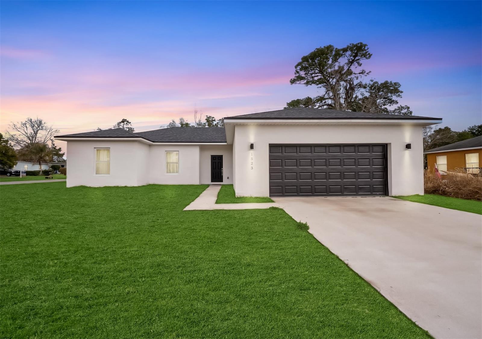1523 Zinnia Drive — photo
